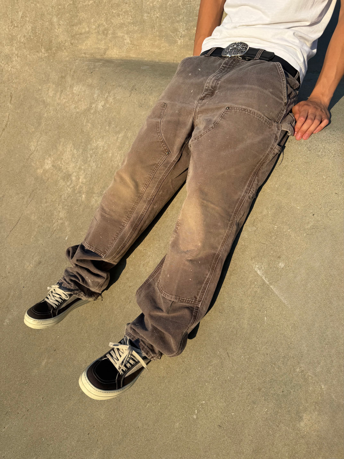Faded and Thrashed Brown Double Knee | 34x34