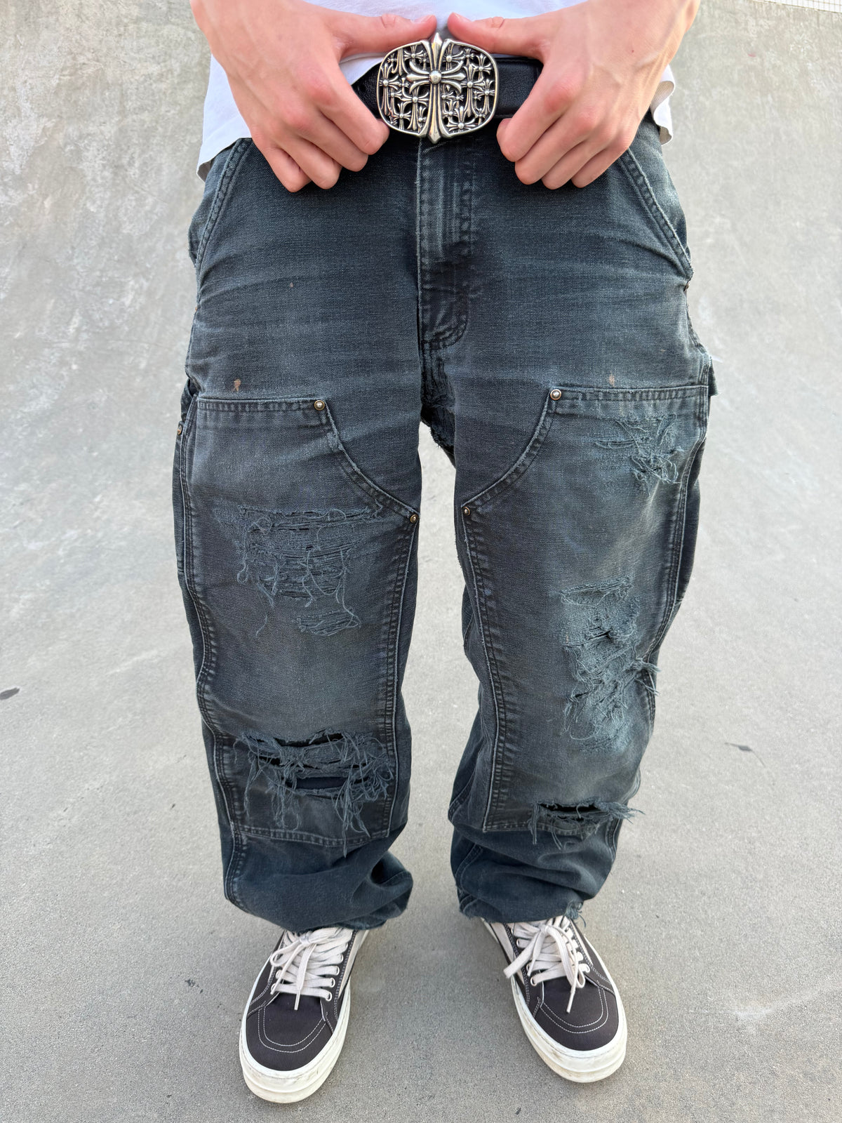 Faded and Thrashed Black Double Knee | 30x30