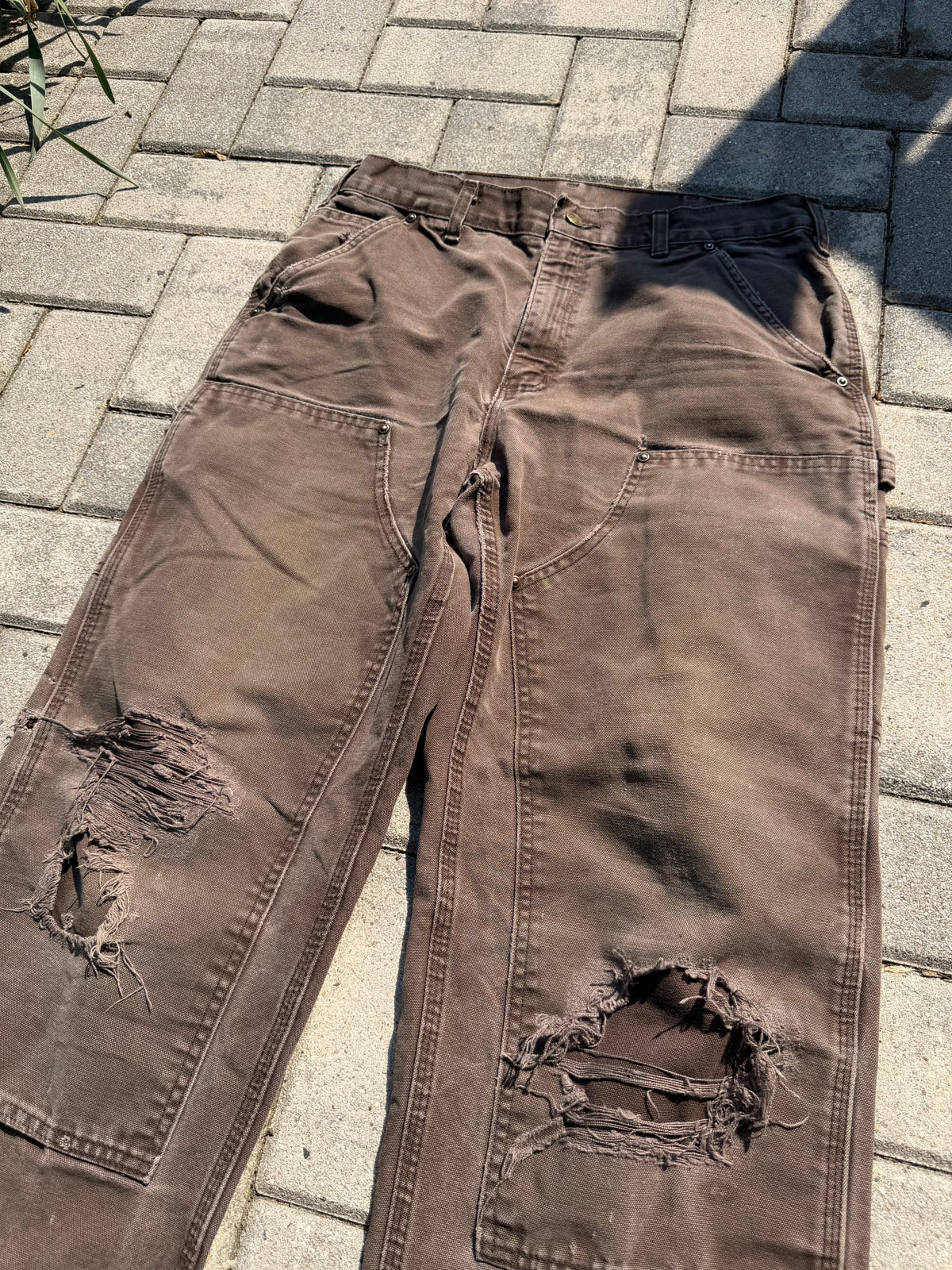 Faded and Thrashed Brown Double Knee | 32x32