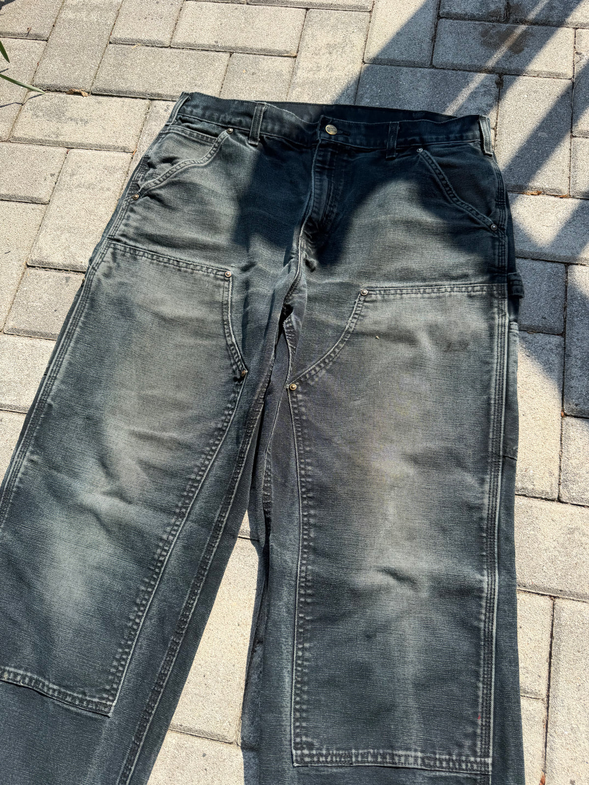 Faded and Thrashed Black Double Knee | 34x30