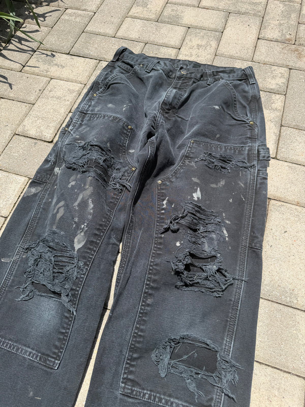 Faded and Thrashed Black Double Knee | 30x30