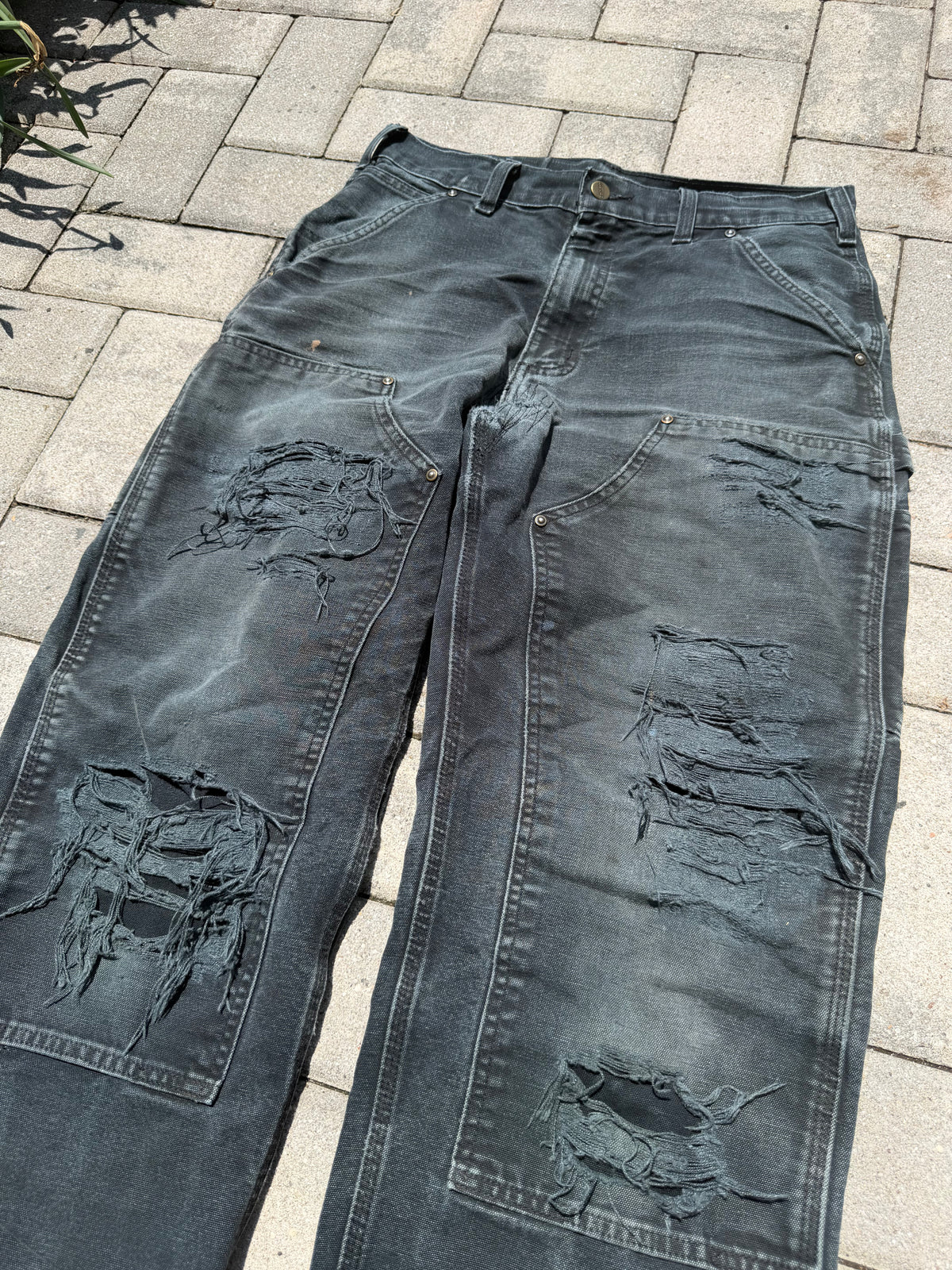 Faded and Thrashed Black Double Knee | 30x30