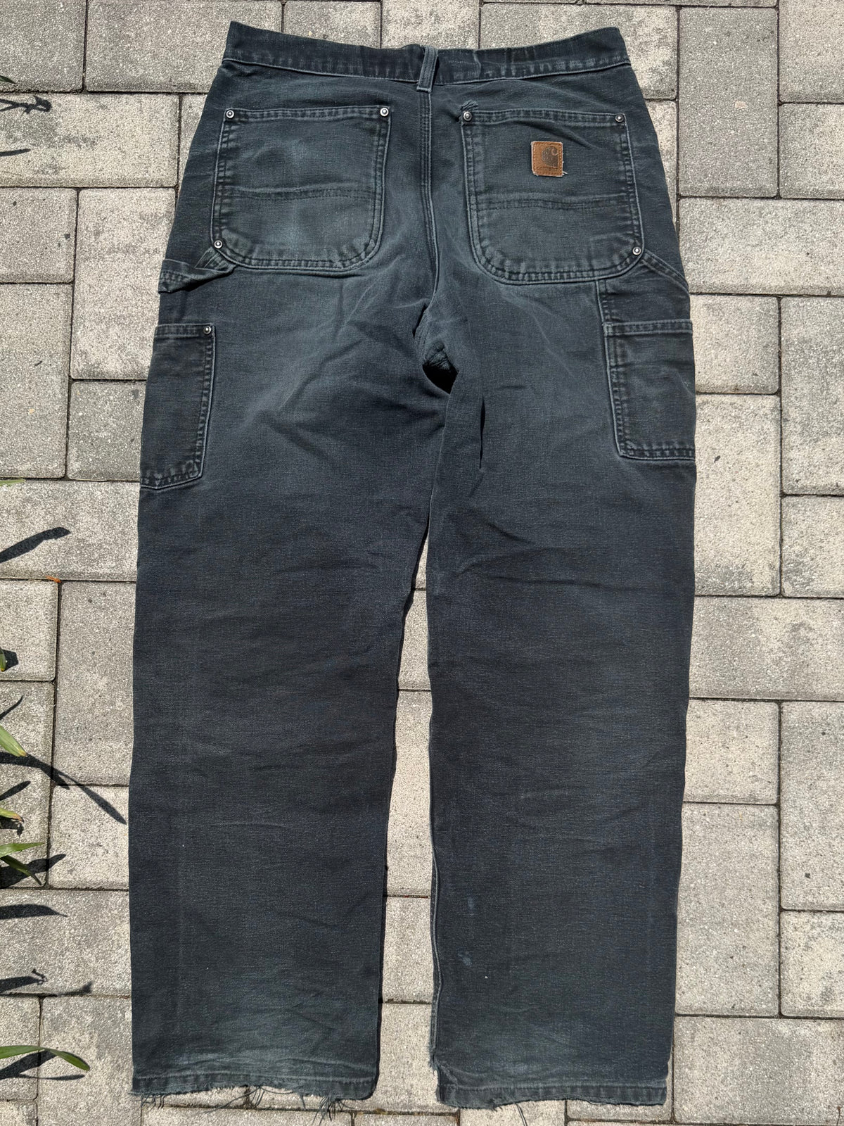 Faded and Thrashed Black Double Knee | 30x30