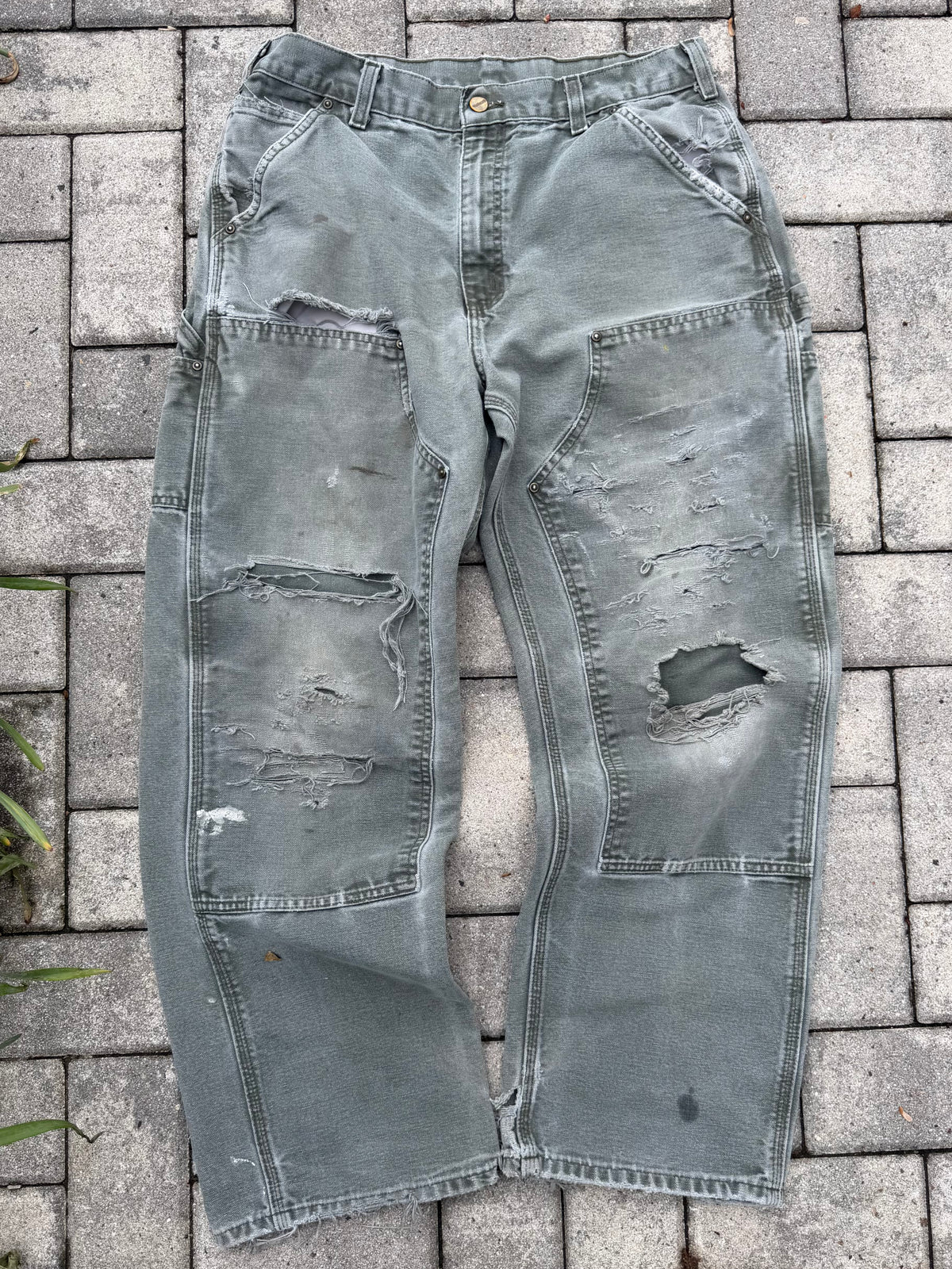 Faded and Thrashed Matcha Double Knee | 30x30