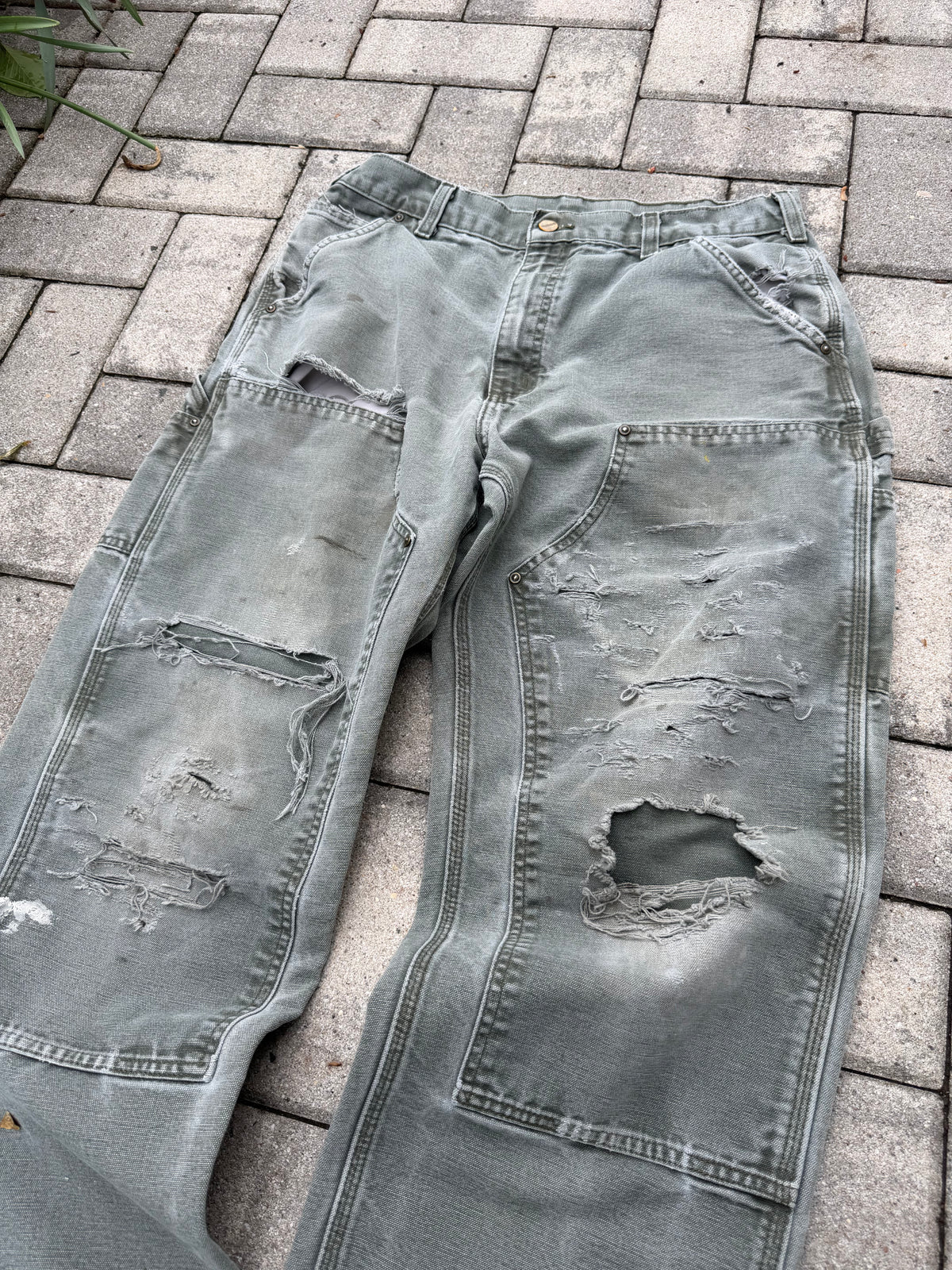 Faded and Thrashed Matcha Double Knee | 30x30