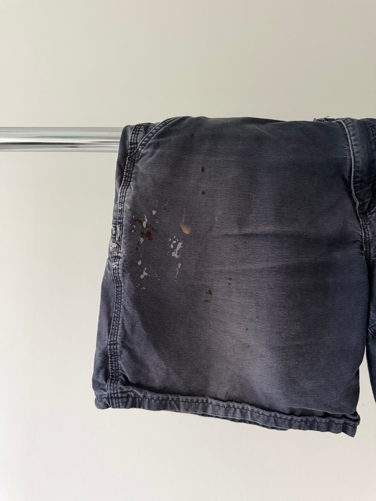 Faded and Thrashed Single Knee Short | 38